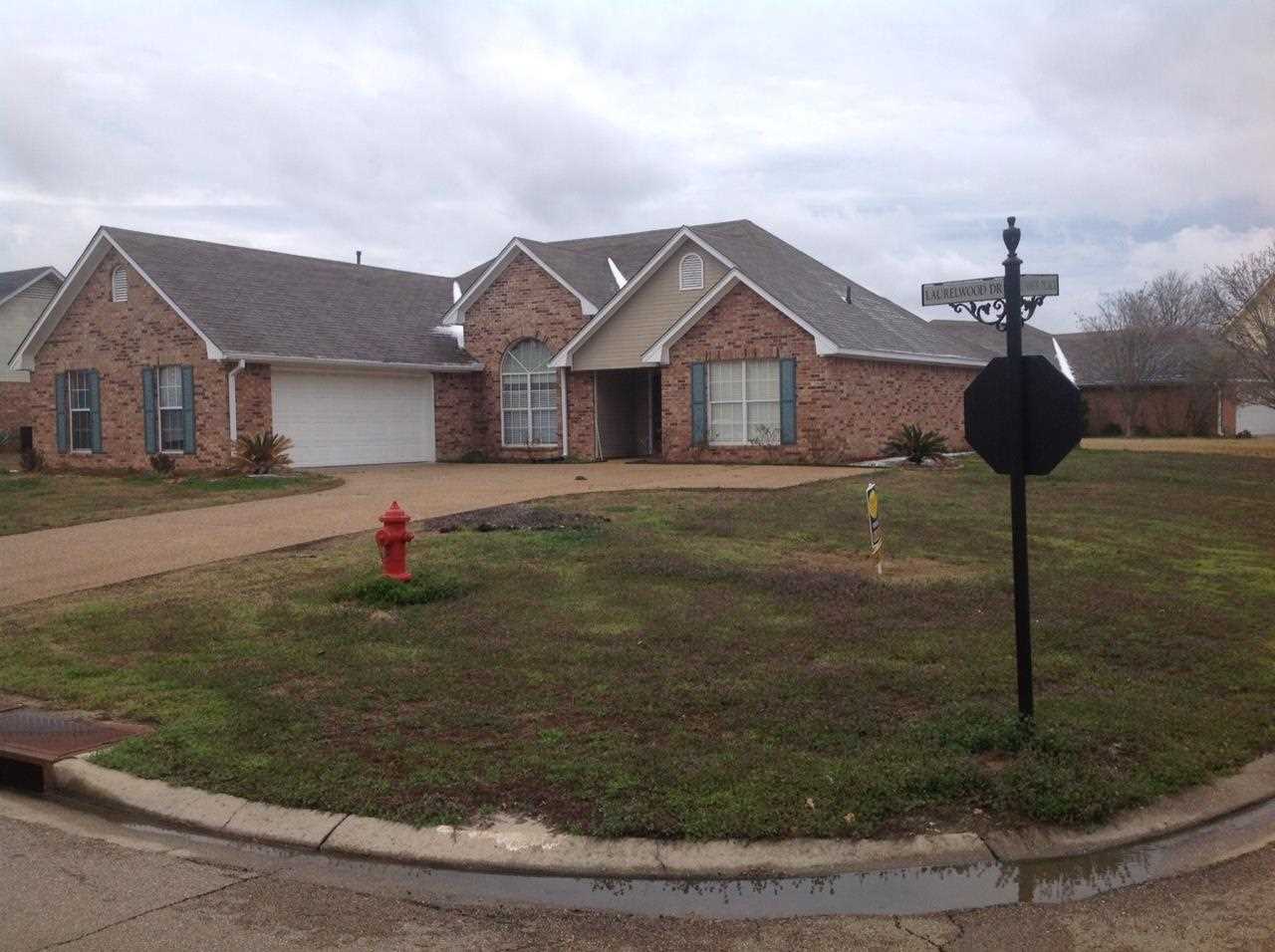 514 Laurelwood Dr, Flowood, MS 39232 photo 1