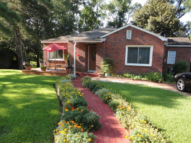 209 Pine St, Hazlehurst, MS 39083 photo 1