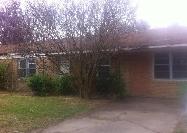 2020 Spruce St, Greenville, MS 38701 photo 1