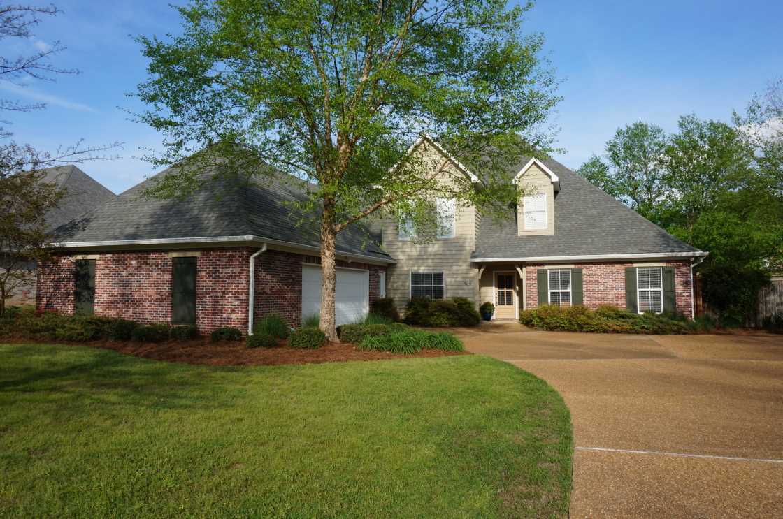 136 Sherbourne Dr, Madison, MS 39110 photo 1