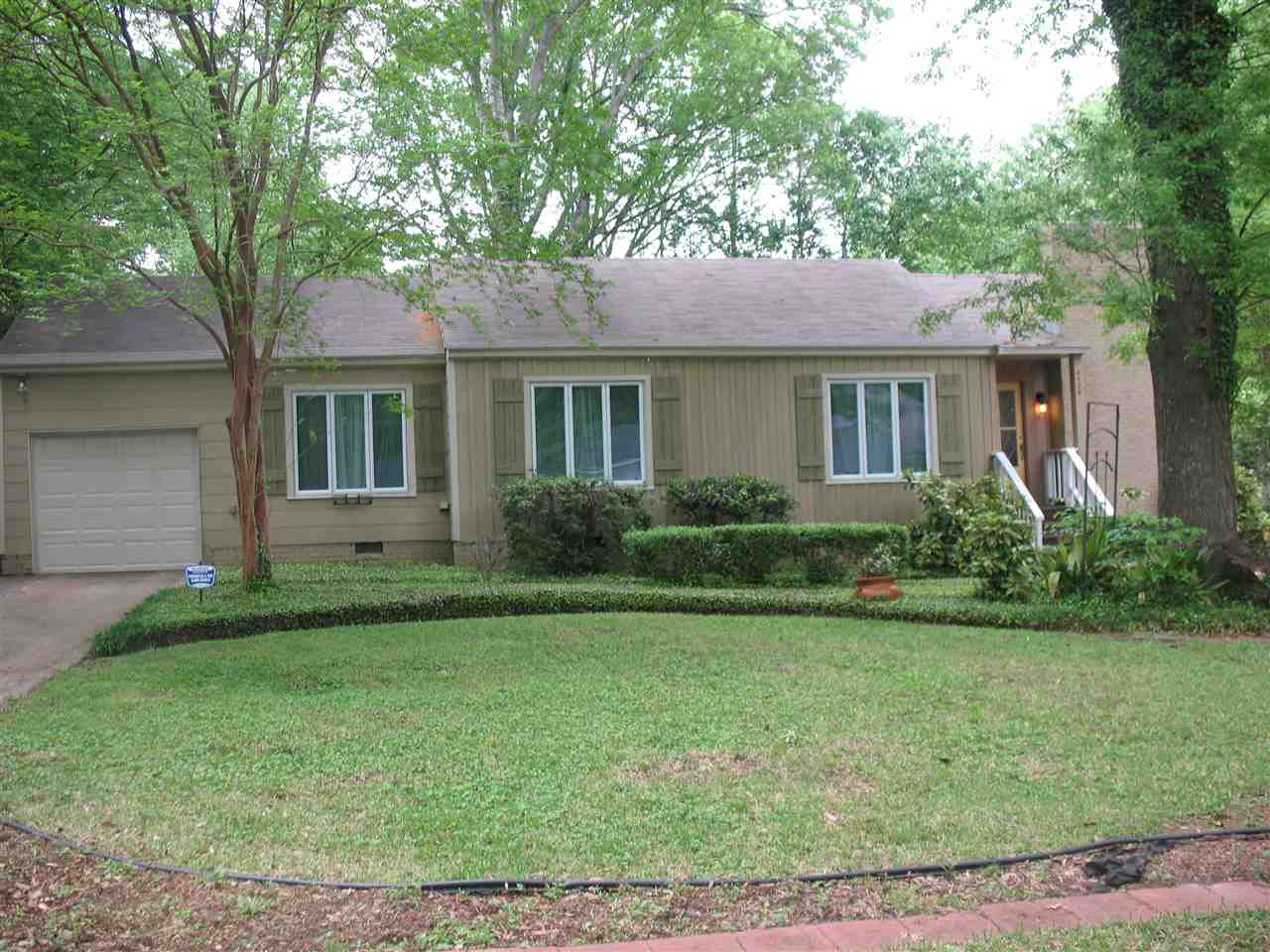 4236 Robin Dr, Jackson, MS 39206 photo 1