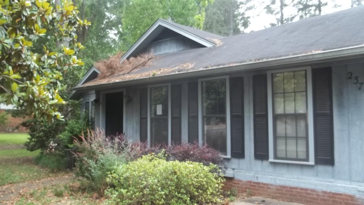 2371 Carrollton Rd, Grenada, MS 38901 photo 1