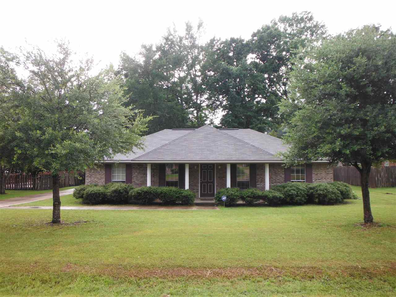 107 Wiley Dr, Carthage, MS 39051 photo 1