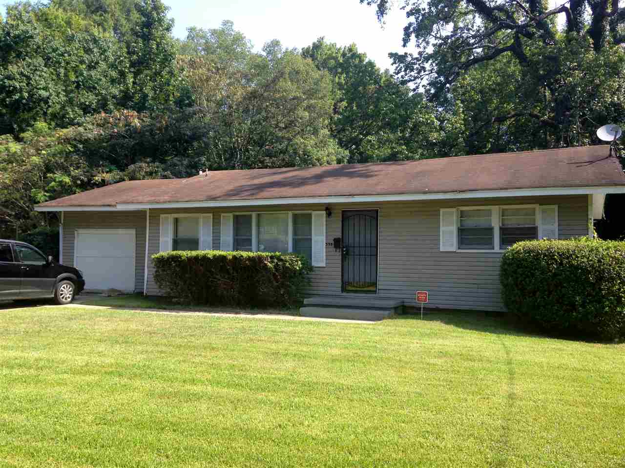 338 Clubview Dr, Jackson, MS 39209 photo 1