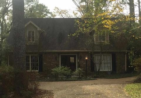 1741 Winchester St, Jackson, MS 39211 photo 1
