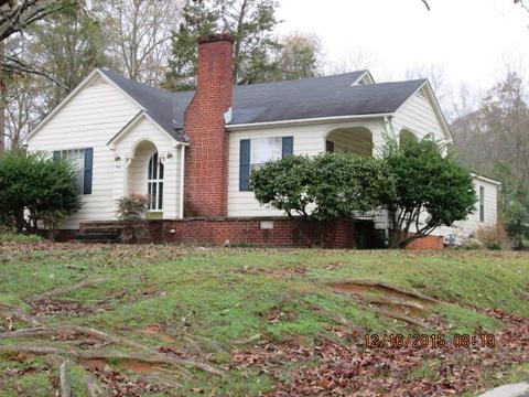 404 E Franklin St, Carthage, MS 39051 photo 1