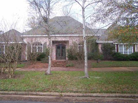 1526 Riverwood Dr, Jackson, MS 39211 photo 1