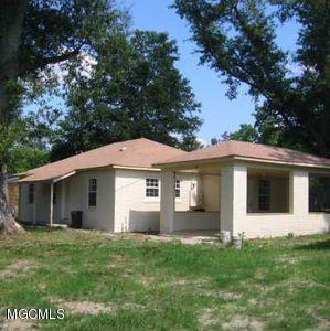 416 Madison Ave, Wiggins, MS 39577 photo 1