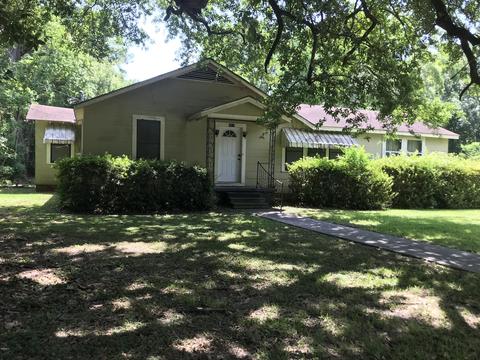 4812 Griffin St, Moss Point, MS 39563 photo 1