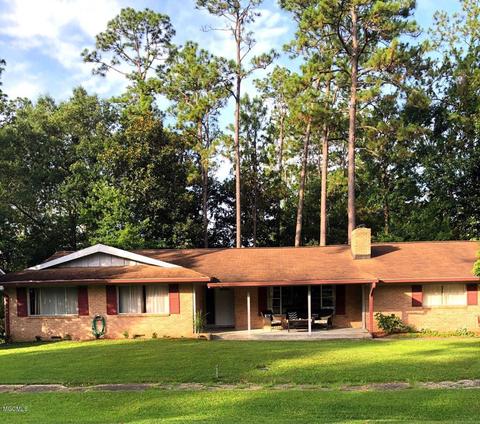 1215 3rd Ave, Picayune, MS 39466 photo 1