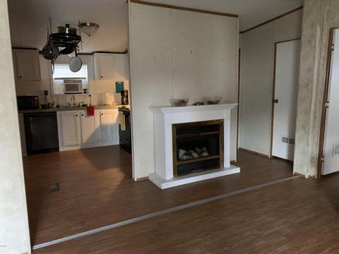 8521 Division Dr, Moss Point, MS 39562 photo 2