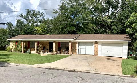 3401 Inez Cir, Moss Point, MS 39563 photo 1