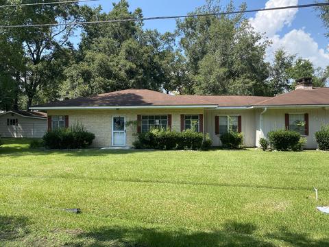 3401 Blades Ln, Moss Point, MS 39563 photo 1