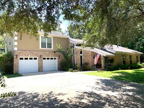 1300 Lureco Dr Pascagoula Ms 39567 32 Photos Mls 366844 Movoto