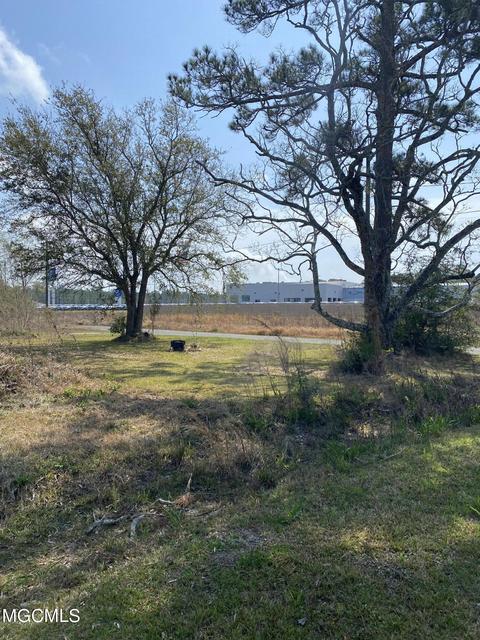 5117 Frison Ave, Moss Point, MS 39563 photo 1