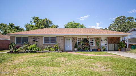 155 Beachview Ave, Biloxi, MS 39531 photo 1