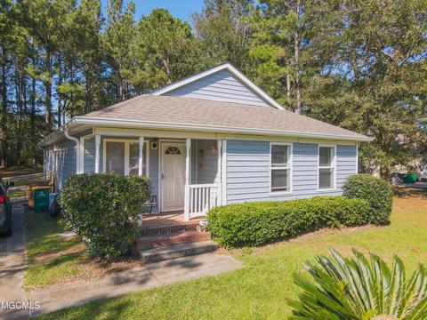 19572 Brighton Dr, Saucier, MS 39574 photo 1