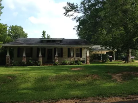 2056 Carruth Dr, Summit, MS 39666 photo 1