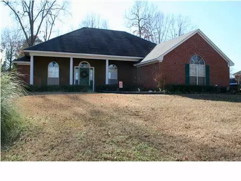 908 Eagles Nest Dr, Byram, MS 39272 photo 1