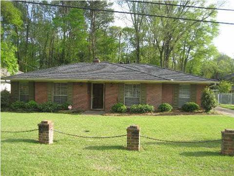 1325 Stanton Dr, Jackson, MS 39211 photo 1