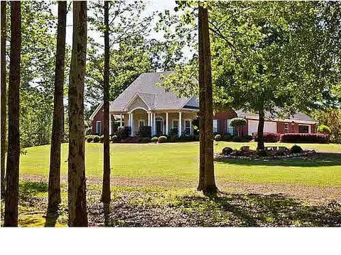 209 N Oak Cv, Terry, MS 39170 photo 3