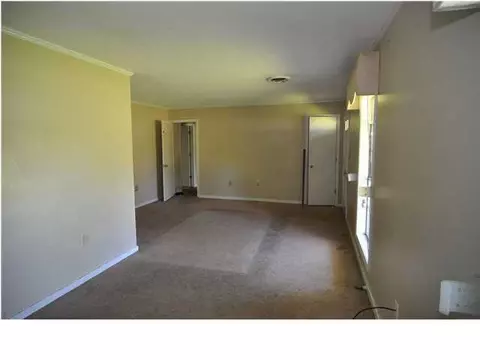 305 Melrose Dr, Jackson, MS 39211 photo 9