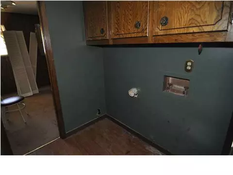 305 Melrose Dr, Jackson, MS 39211 photo 5
