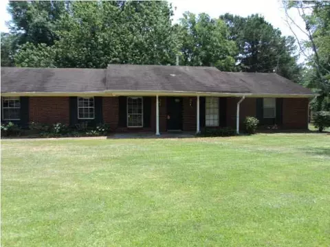 305 Melrose Dr, Jackson, MS 39211 photo 1