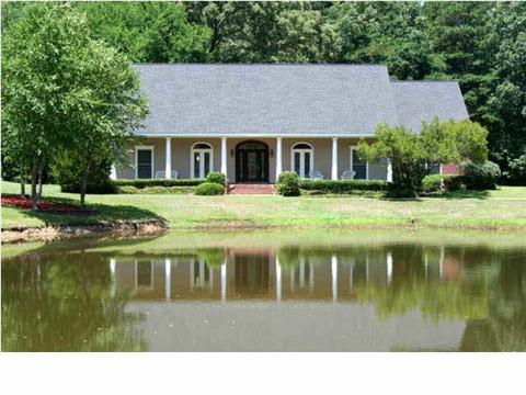 1377 Misty Ln, Terry, MS 39170 photo 1