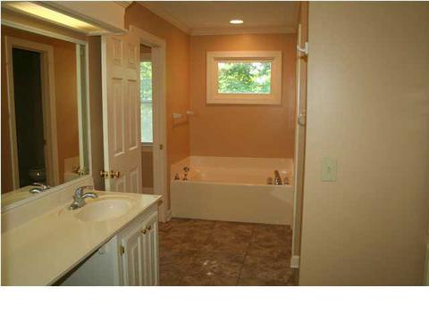437 Point Dr, Brandon, MS 39047 photo 8