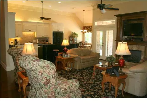 220 Legacy Dr, Brandon, MS 39042 photo 2