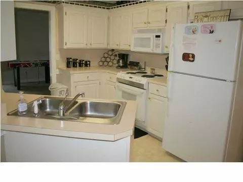 216 Charlene Dr, Byram, MS 39272 photo 3