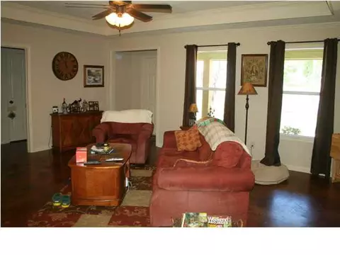 107 Torrence Cv, Byram, MS 39272 photo 4