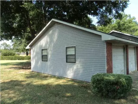 545 Wyatt Cir, Jackson, MS 39206 photo 2