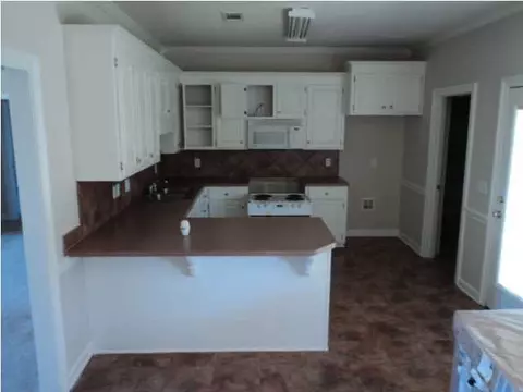 245 Charlene Dr, Byram, MS 39272 photo 5
