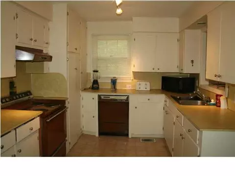 2011 Alta Woods Blvd, Jackson, MS 39204 photo 8