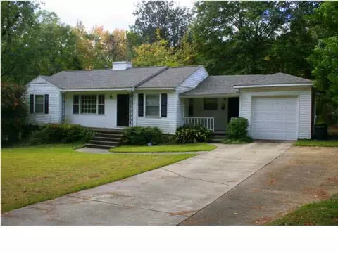 2011 Alta Woods Blvd, Jackson, MS 39204 photo 1