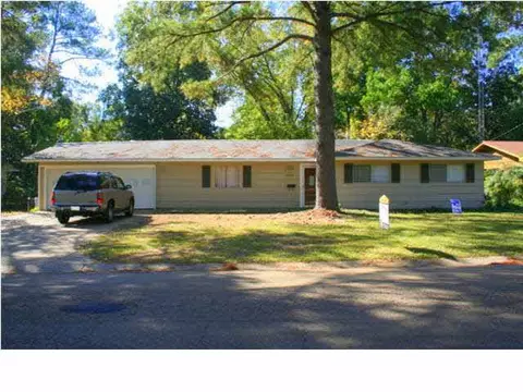 5133 Parkway Dr, Jackson, MS 39211 photo 1