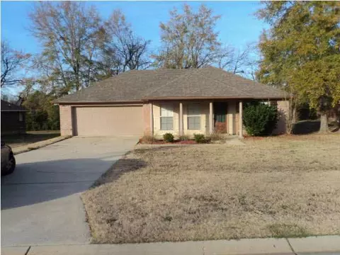 130 Northgate Dr, Canton, MS 39046 photo 1