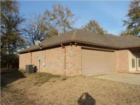 130 Northgate Dr, Canton, MS 39046 photo 2
