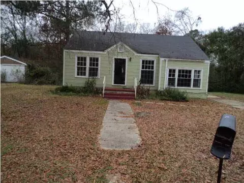 2703 Glenn St, Jackson, MS 39204 photo 1