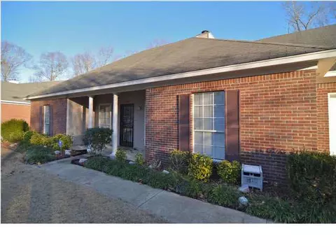 136 Waxwing Dr, Jackson, MS 39212 photo 1