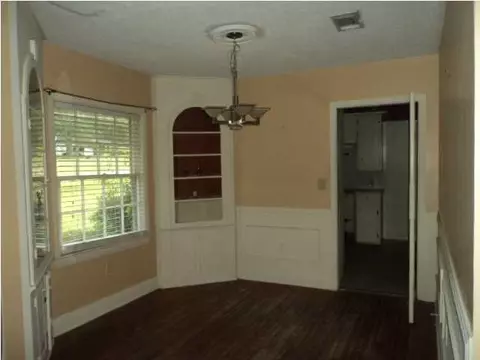 526 E Jefferson St, Kosciusko, MS 39090 photo 3
