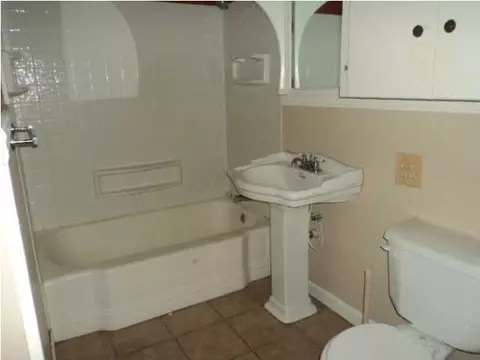 526 E Jefferson St, Kosciusko, MS 39090 photo 5