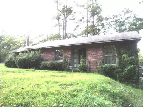 526 E Jefferson St, Kosciusko, MS 39090 photo 1