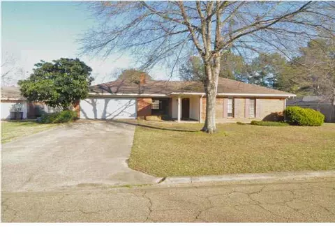 142 Spring Cv, Brandon, MS 39042 photo 1