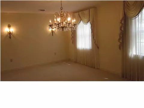 5725 Warwick, Jackson, MS 39211 photo 8