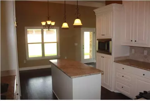 300 Tracey Cove Cv, Brandon, MS 39042 photo 8