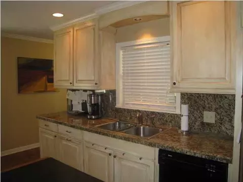 1965 Meadowbrook Rd, Jackson, MS 39211 photo 9