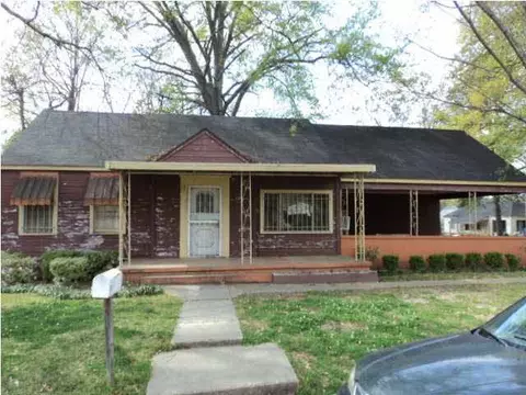 1225 Palmyra St, Jackson, MS 39203 photo 1